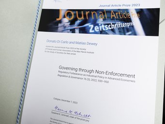 Certificate for the Journal Article Prize 2023 given to Donato Di Carlo and Matías Dewey for their article "Governing through Non-Enforcement" in Regulation & Governance.