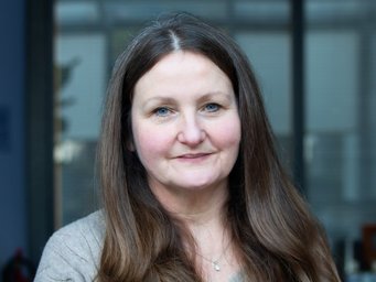 Das Foto zeigt Amanda Dixon, neue Gleichstellungsbeauftragte.