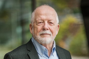 Portraitfoto von Prof. Fritz W. Scharpf