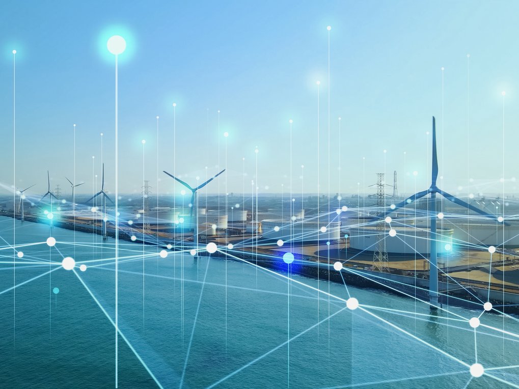 Windkraftanlage und -technologie. Intelligentes Stromnetz. Erneuerbare Energie. Nachhaltige Ressourcen. Credit: istock/metamorworks