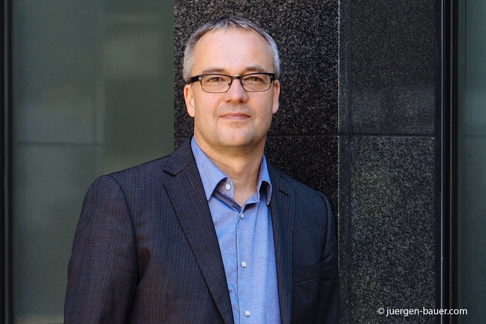 Prof. Dr. Jens Beckert
